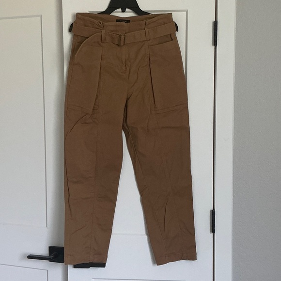 Banana Republic Factory Pants - Womens Brown high rise Tapered Pants with Belt